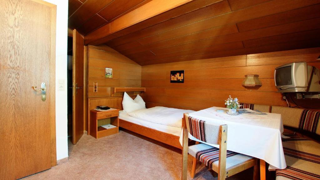 Bed and Breakfast Haus Geiger Scharnitz Pokój zdjęcie
